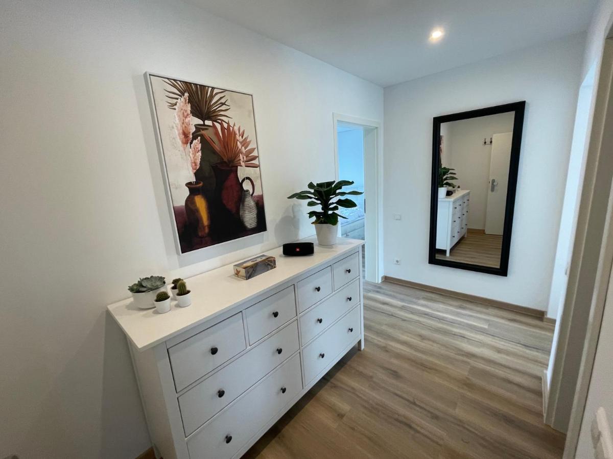 Neue Stilvolle 2-Zimmer Wohnung Im Zentrum Von Wolfsburgo Exterior foto